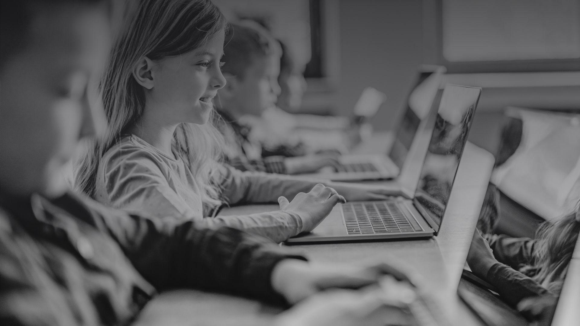 DA FLUÊNCIA DIGITAL À PRÁTICA DOCENTE TRANSFORMADORA